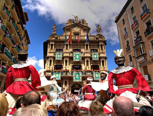 Trampantojo Apartamento En El Corazon De Pamplona公寓 外观 照片
