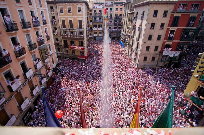 Trampantojo Apartamento En El Corazon De Pamplona公寓 外观 照片